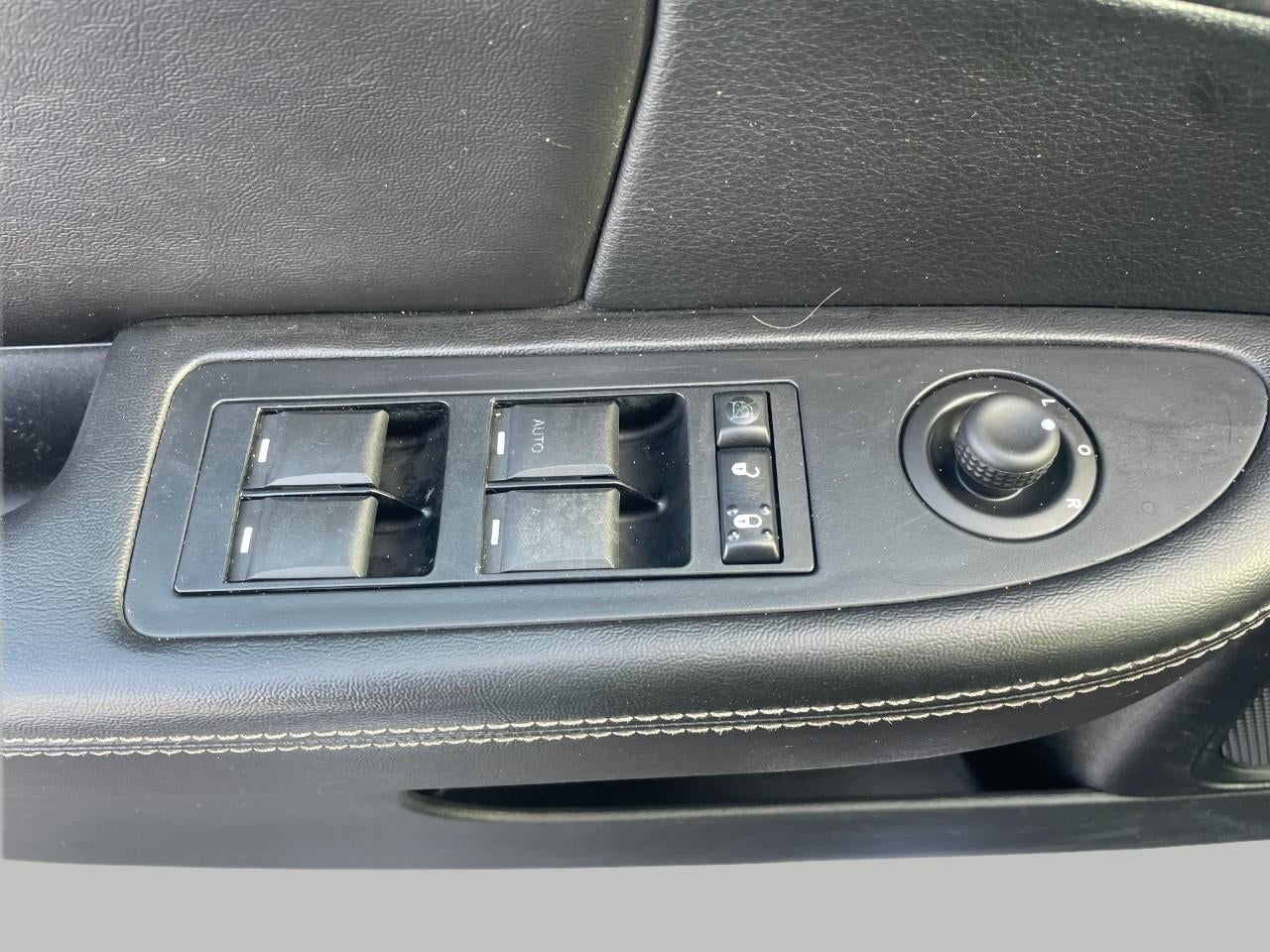 2013 Chrysler 200 4dr Sdn Limited