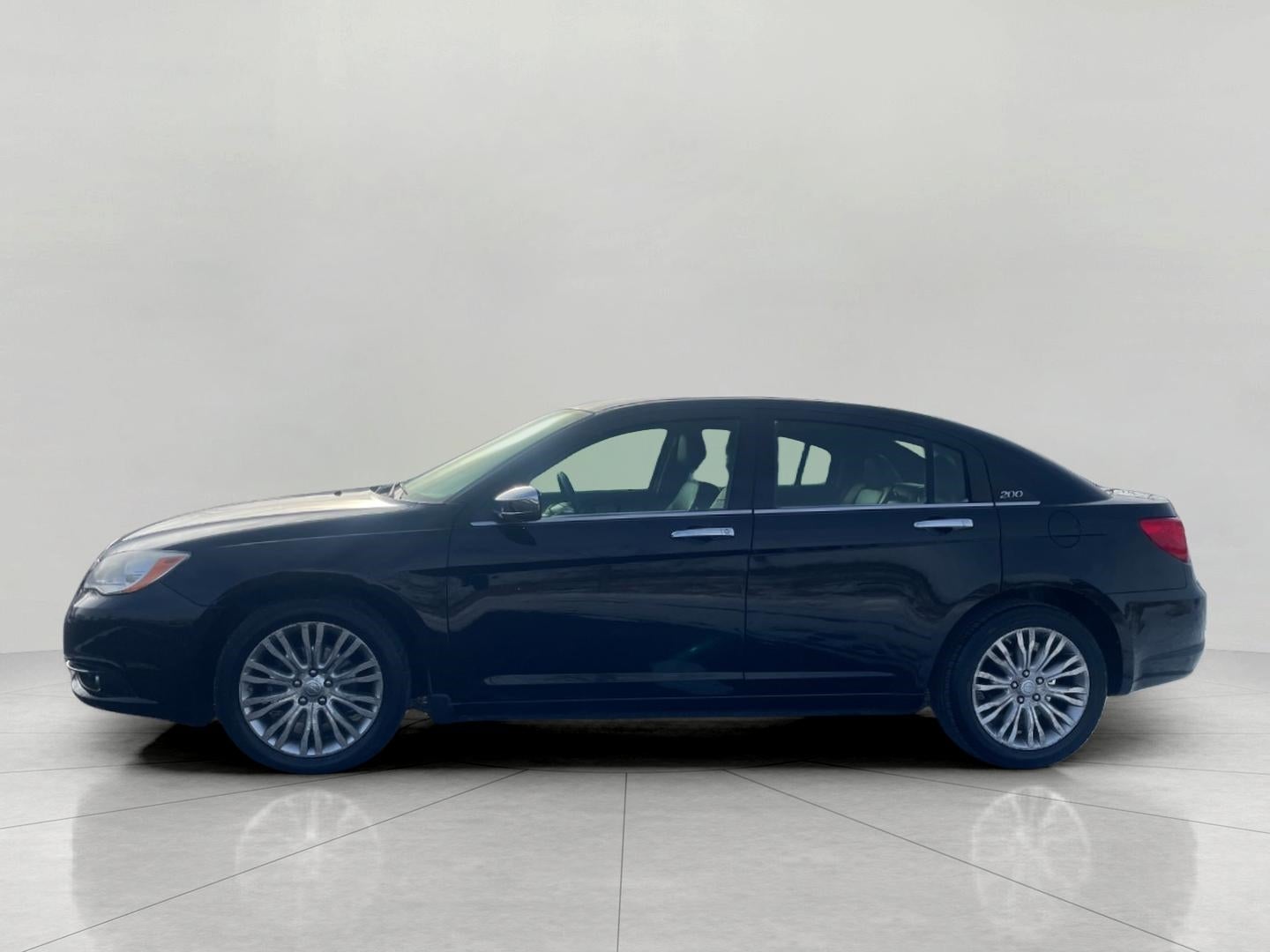 2013 Chrysler 200 4dr Sdn Limited