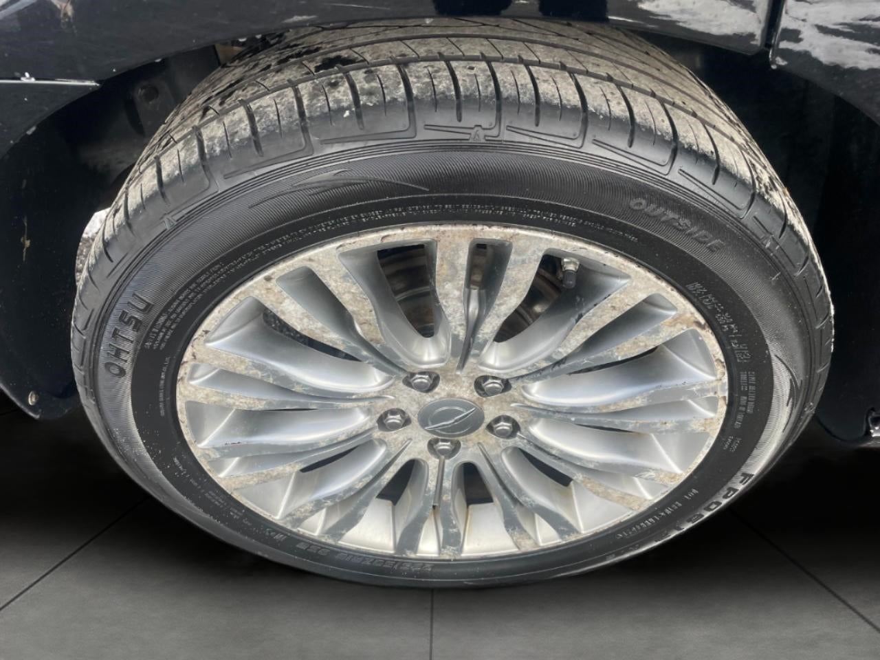 2013 Chrysler 200 4dr Sdn Limited