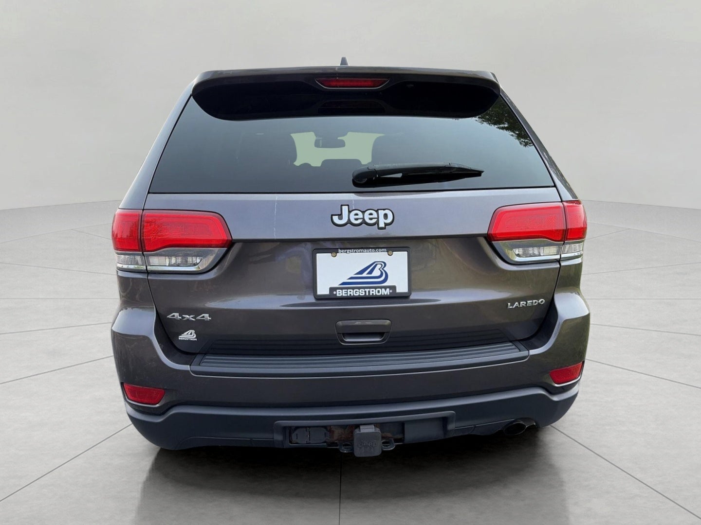 2014 Jeep Grand Cherokee 4WD 4dr Laredo