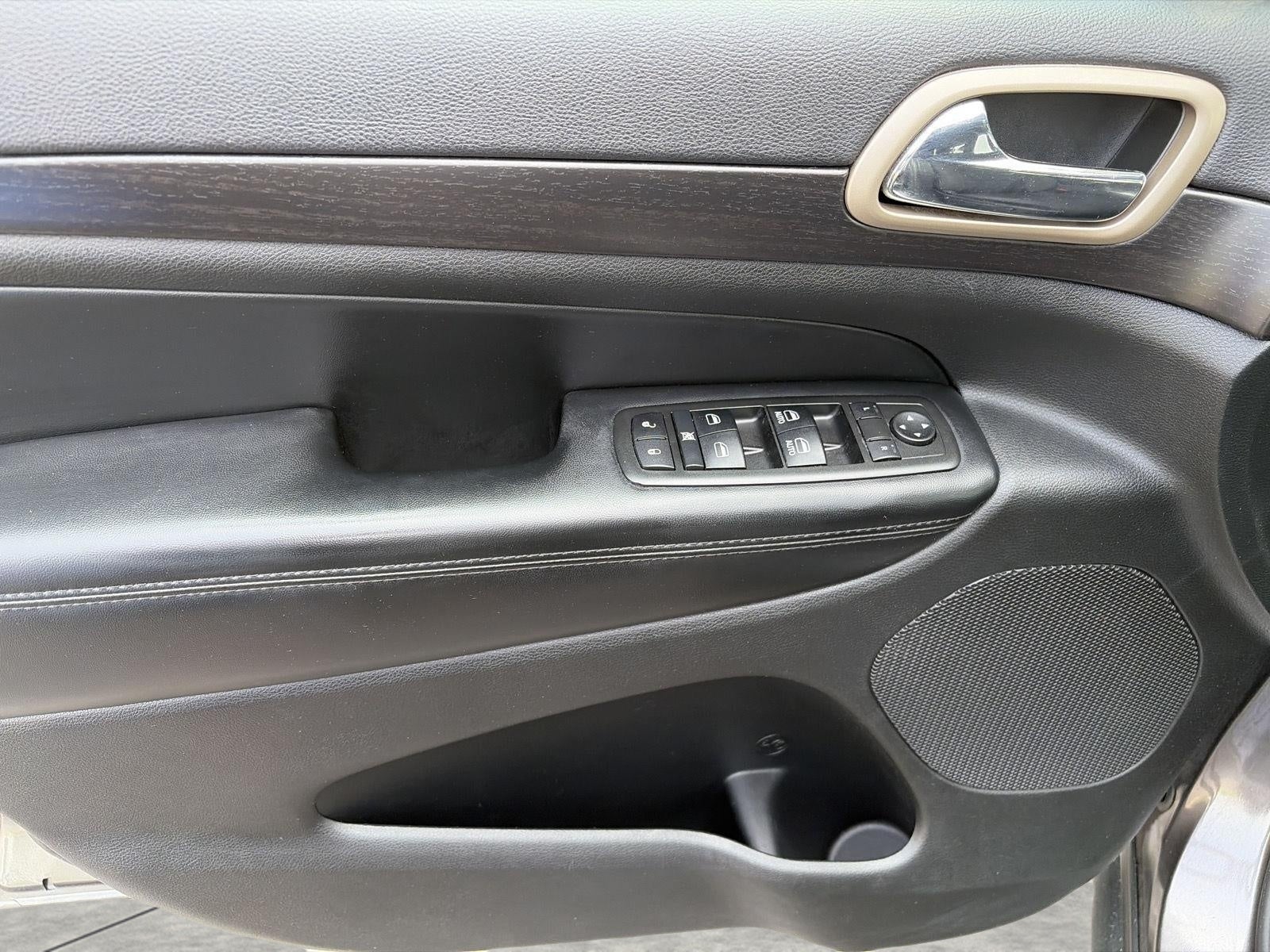 2014 Jeep Grand Cherokee 4WD 4dr Laredo