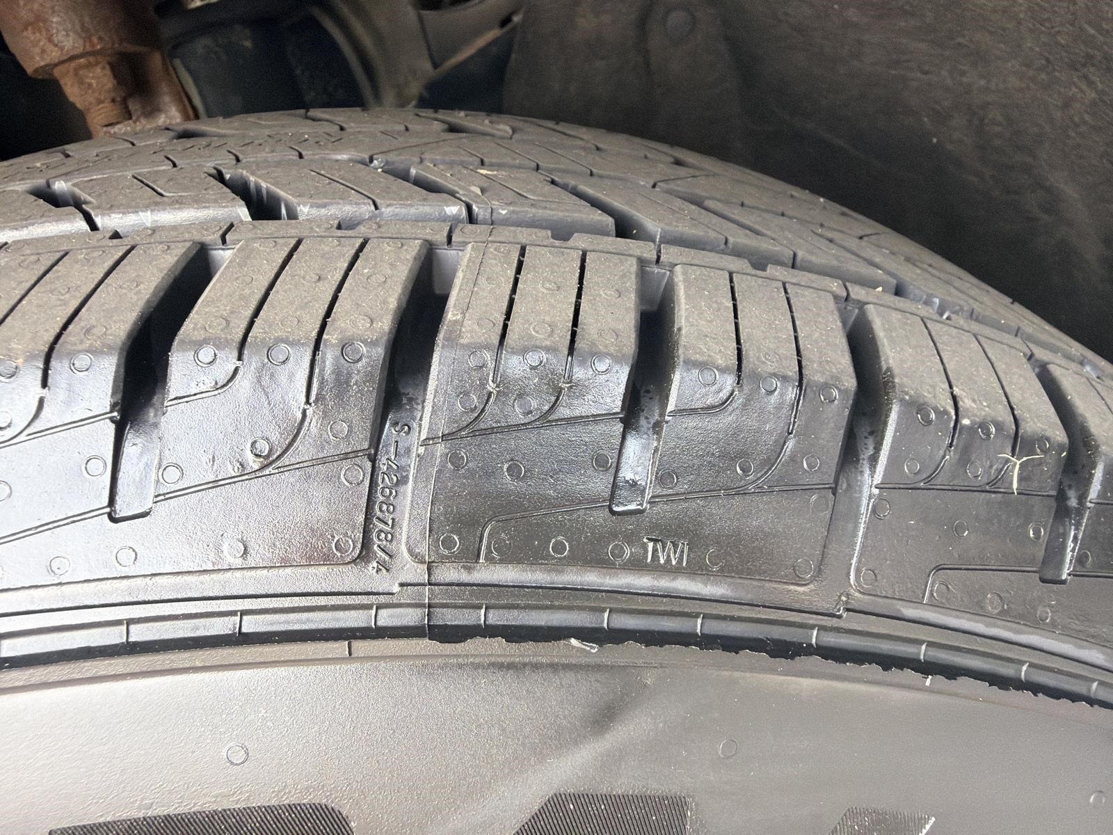 2014 Jeep Grand Cherokee 4WD 4dr Laredo