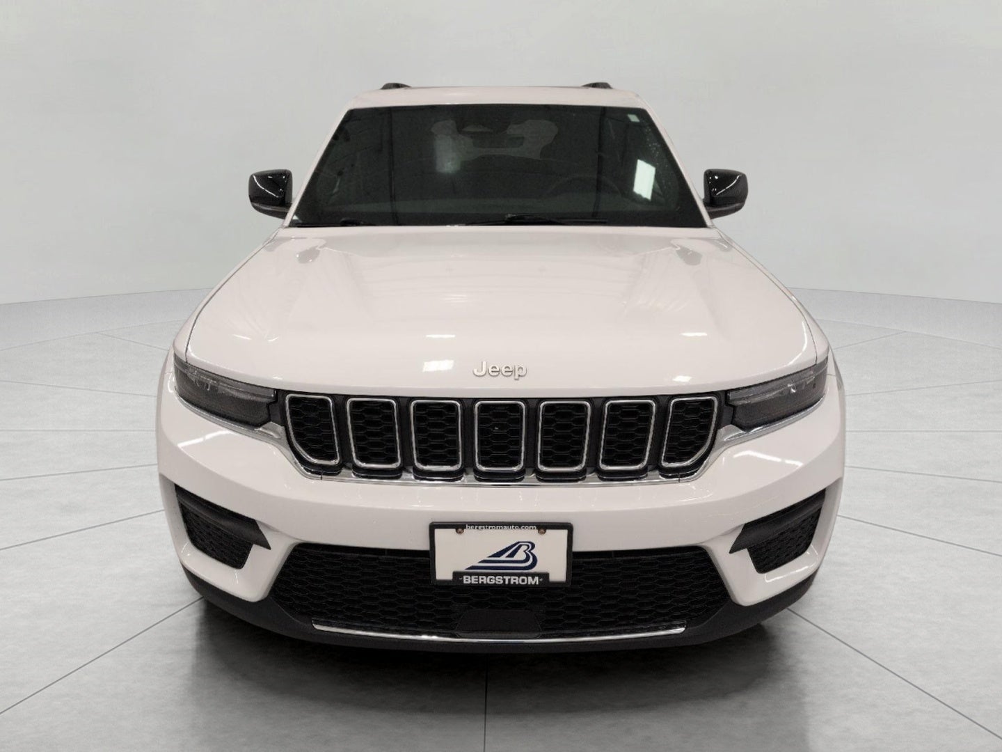 2025 Jeep Grand Cherokee Laredo X 4x4