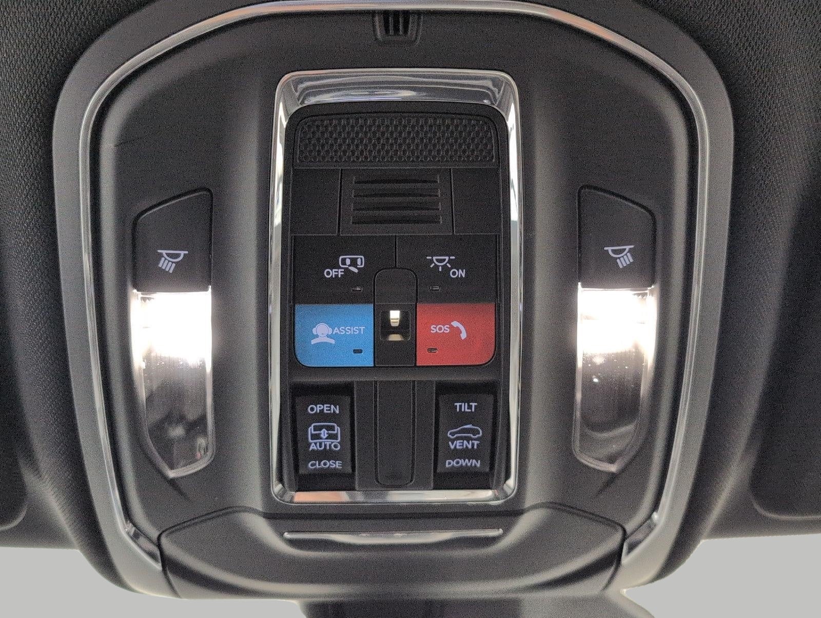 2025 Jeep Grand Cherokee Laredo X 4x4