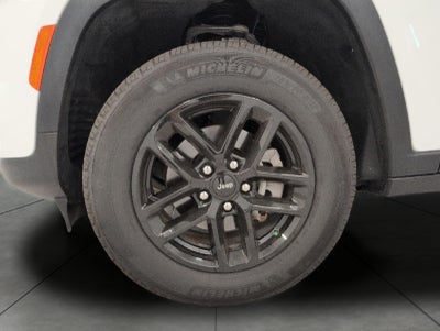 2025 Jeep Grand Cherokee Laredo X 4x4