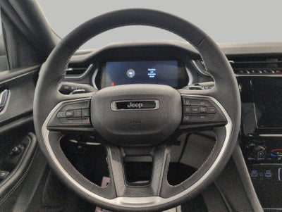 2025 Jeep Grand Cherokee Laredo X 4x4