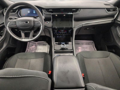 2025 Jeep Grand Cherokee Laredo X 4x4