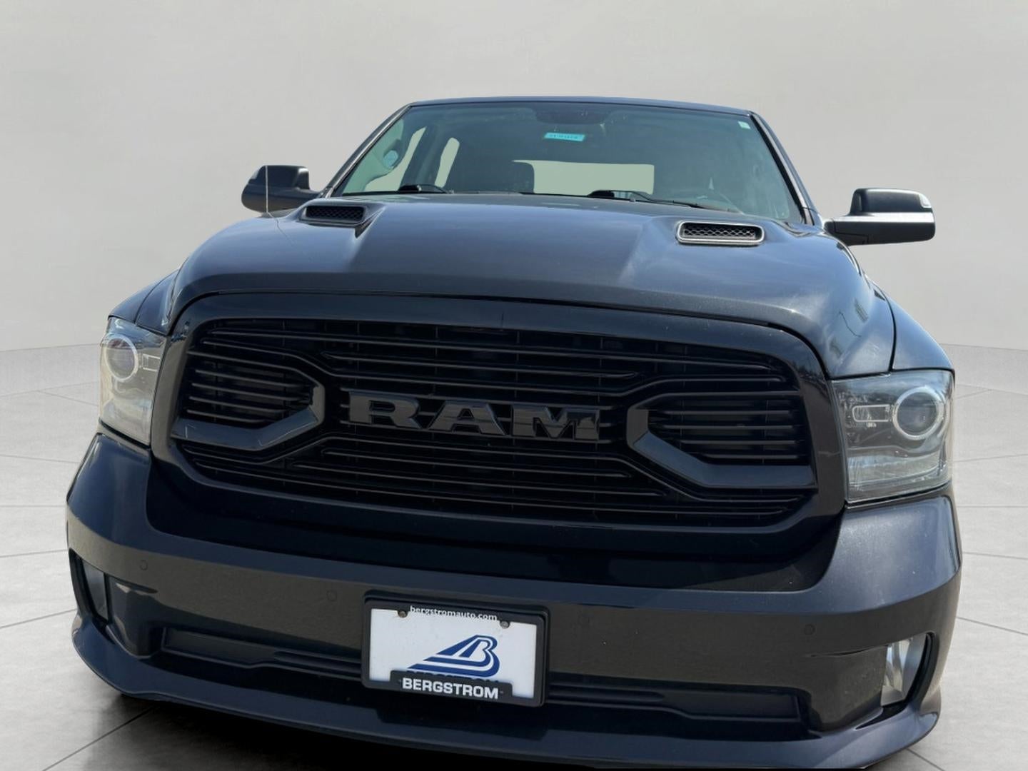 2018 RAM 1500 Sport 4x4 Crew Cab 5'7 Box