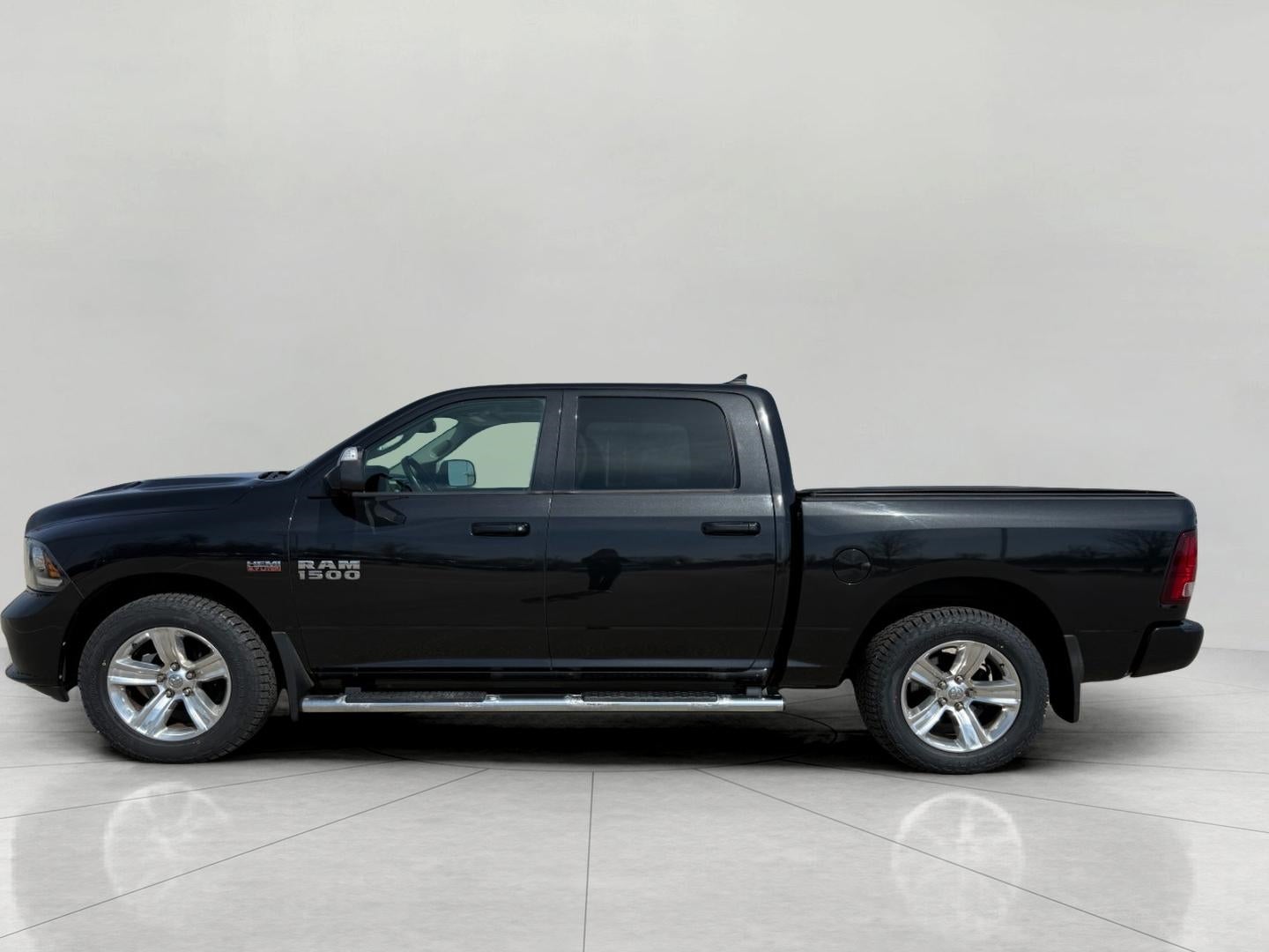 2018 RAM 1500 Sport 4x4 Crew Cab 5'7 Box