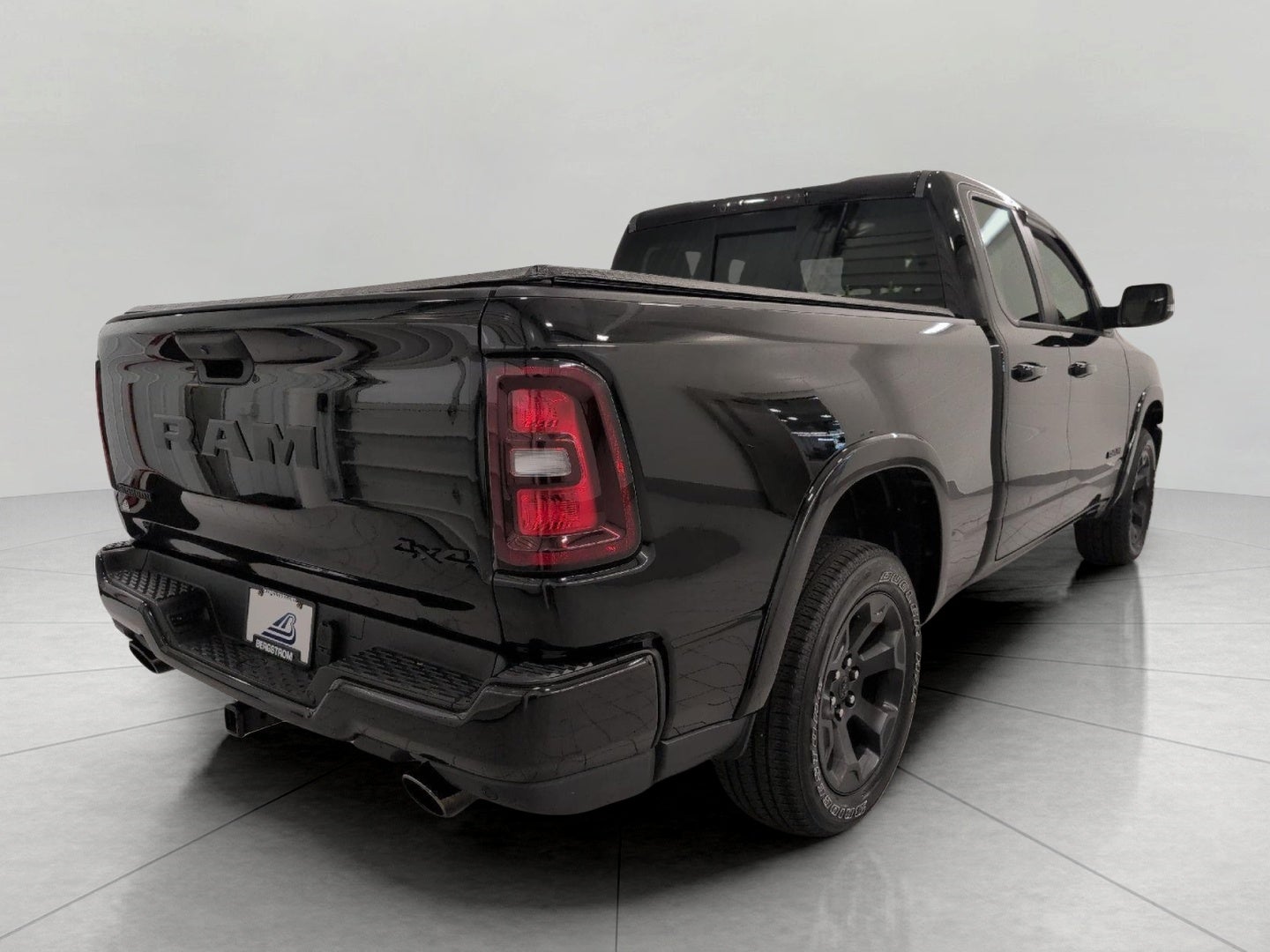 2025 RAM 1500 Big Horn 4x4 Quad Cab 6'4 Box