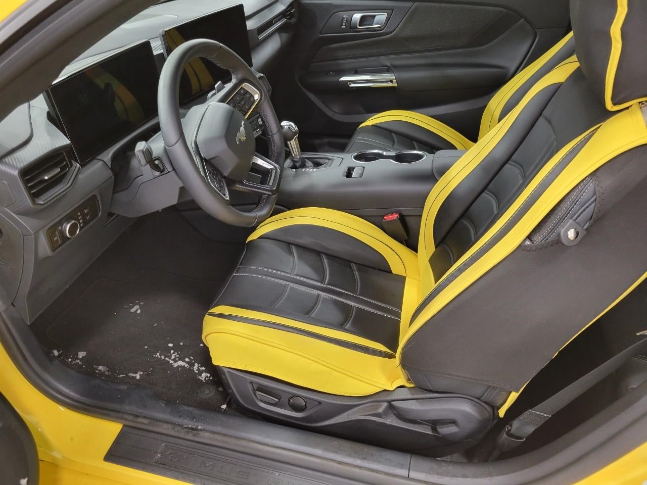 2024 Ford MUSTANG COUPE