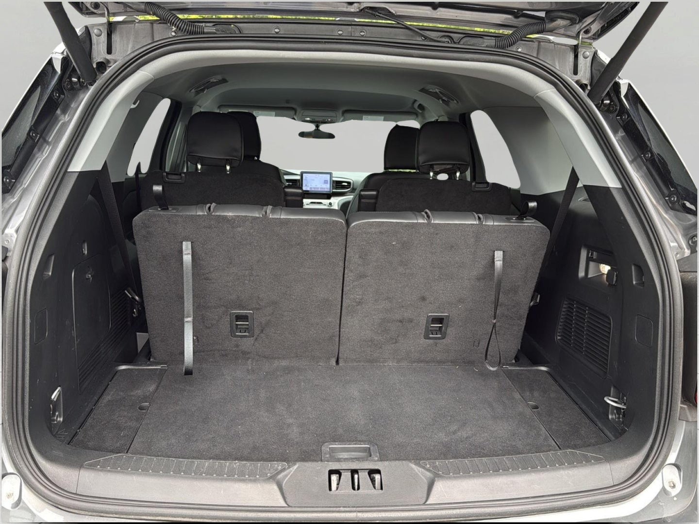 2024 Ford Explorer XLT 4WD