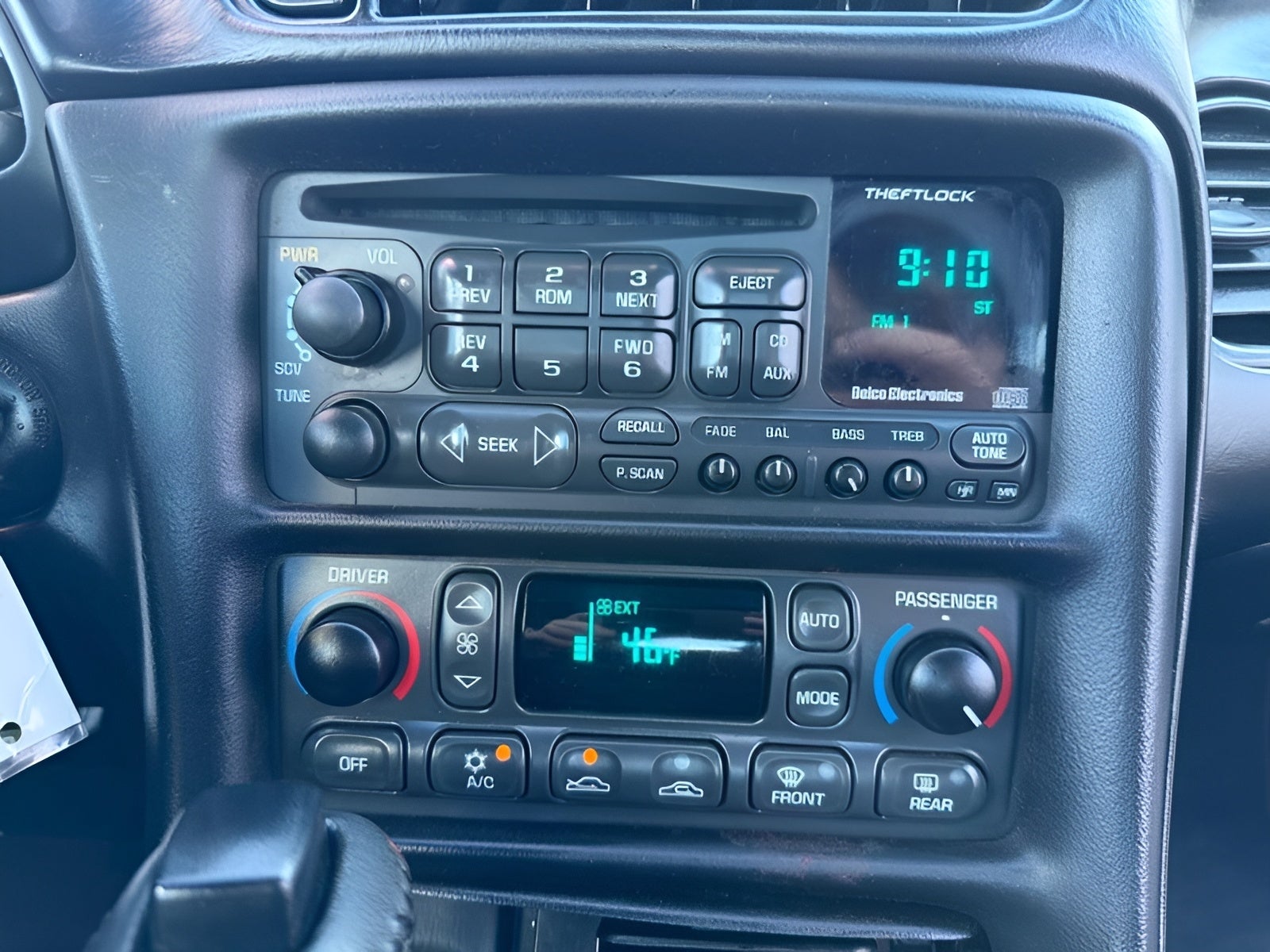 2004 Chevrolet Corvette 2dr Cpe