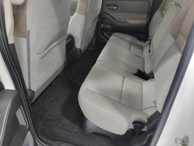 2022 Nissan Frontier Crew Cab 4x4 SV Auto
