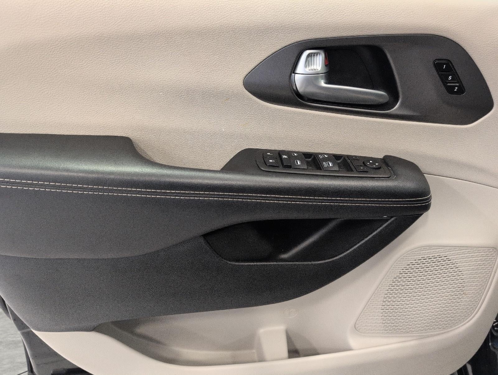 2024 Chrysler Pacifica Touring L FWD