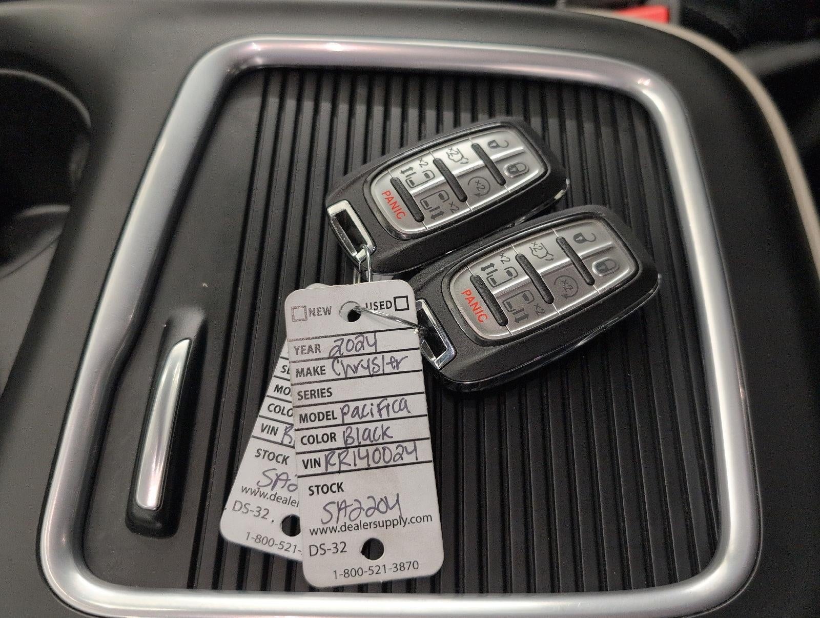 2024 Chrysler Pacifica Touring L FWD