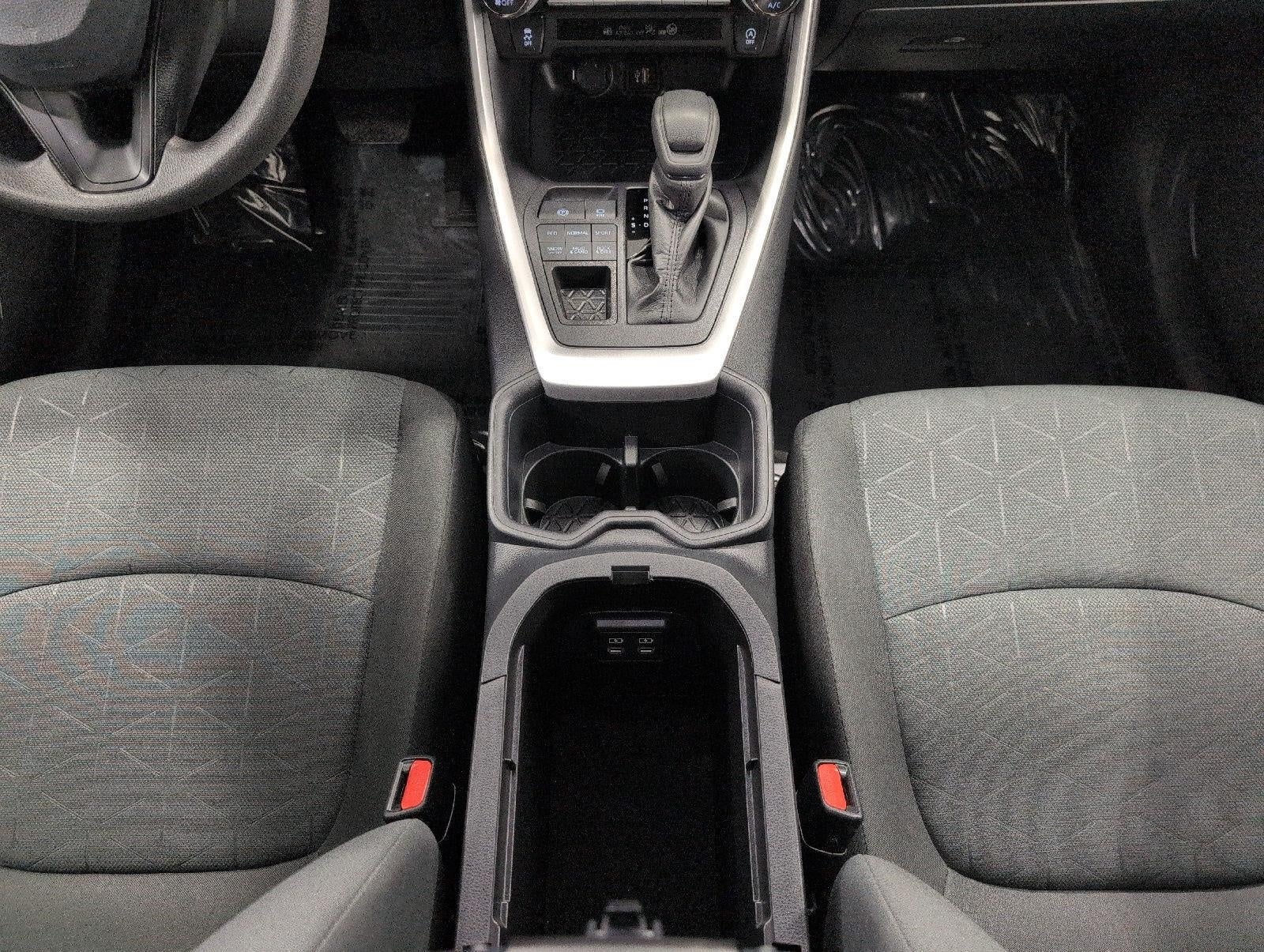 2025 Toyota RAV4 XLE AWD
