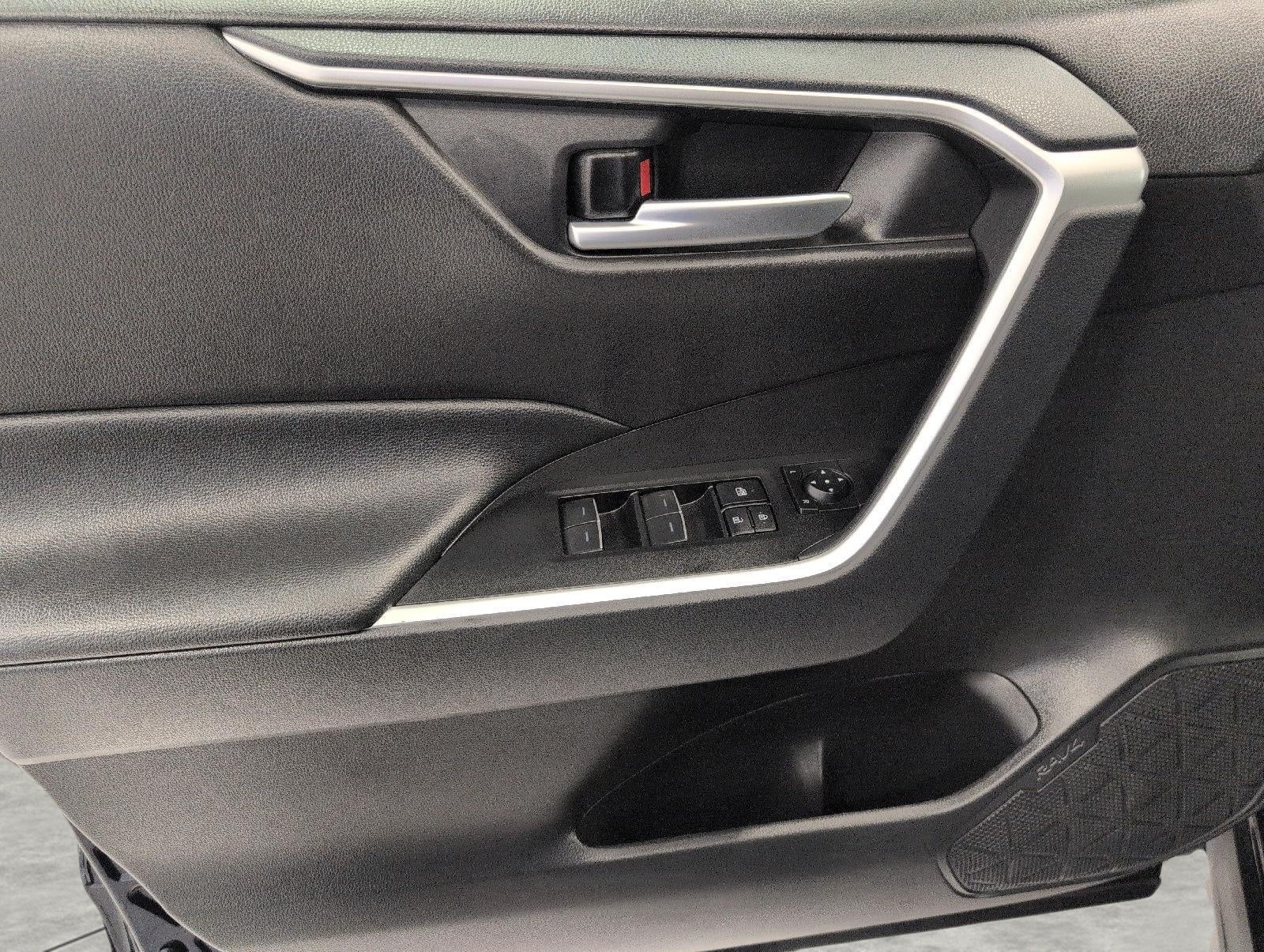 2025 Toyota RAV4 XLE AWD