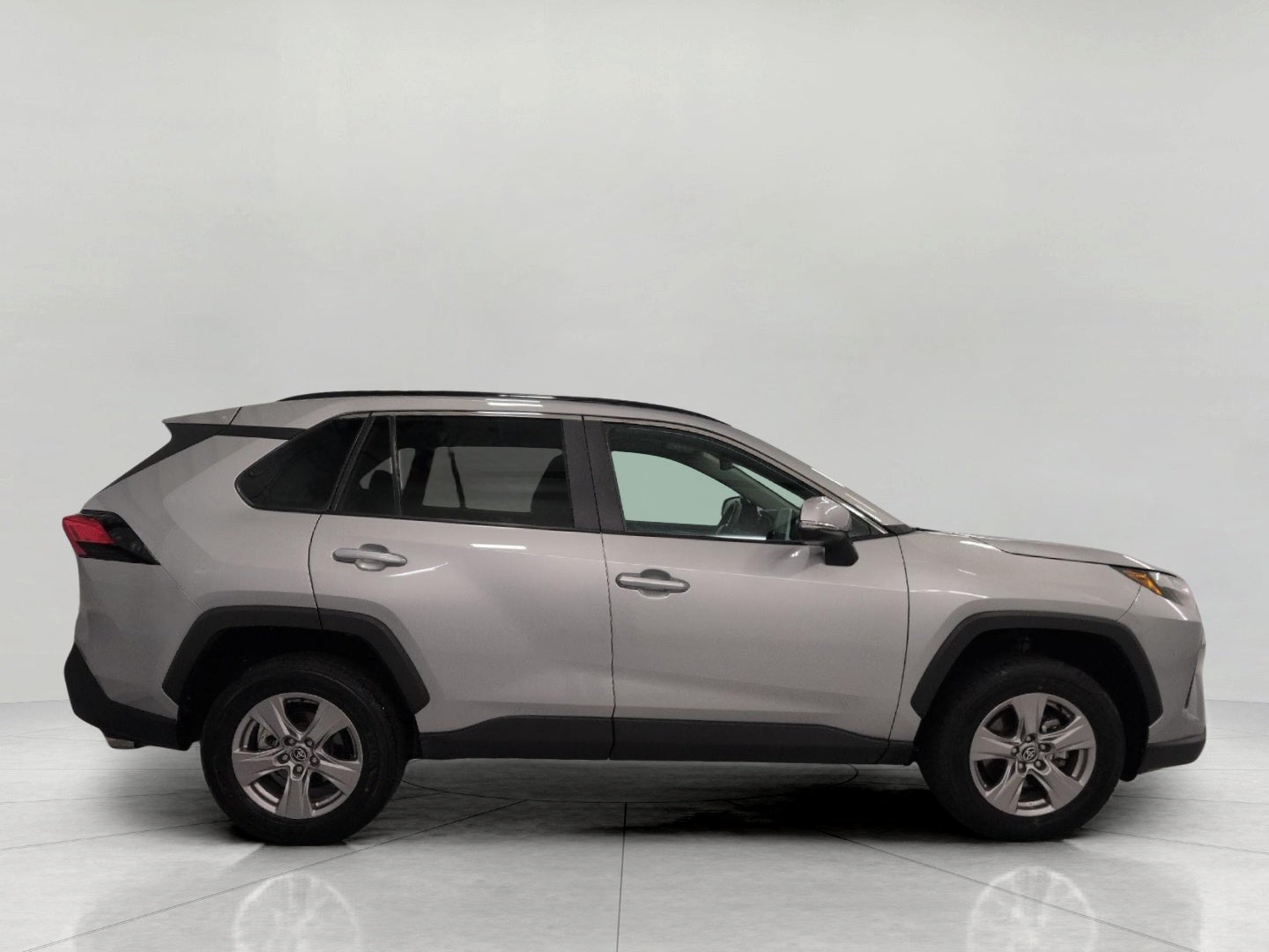2025 Toyota RAV4 XLE AWD