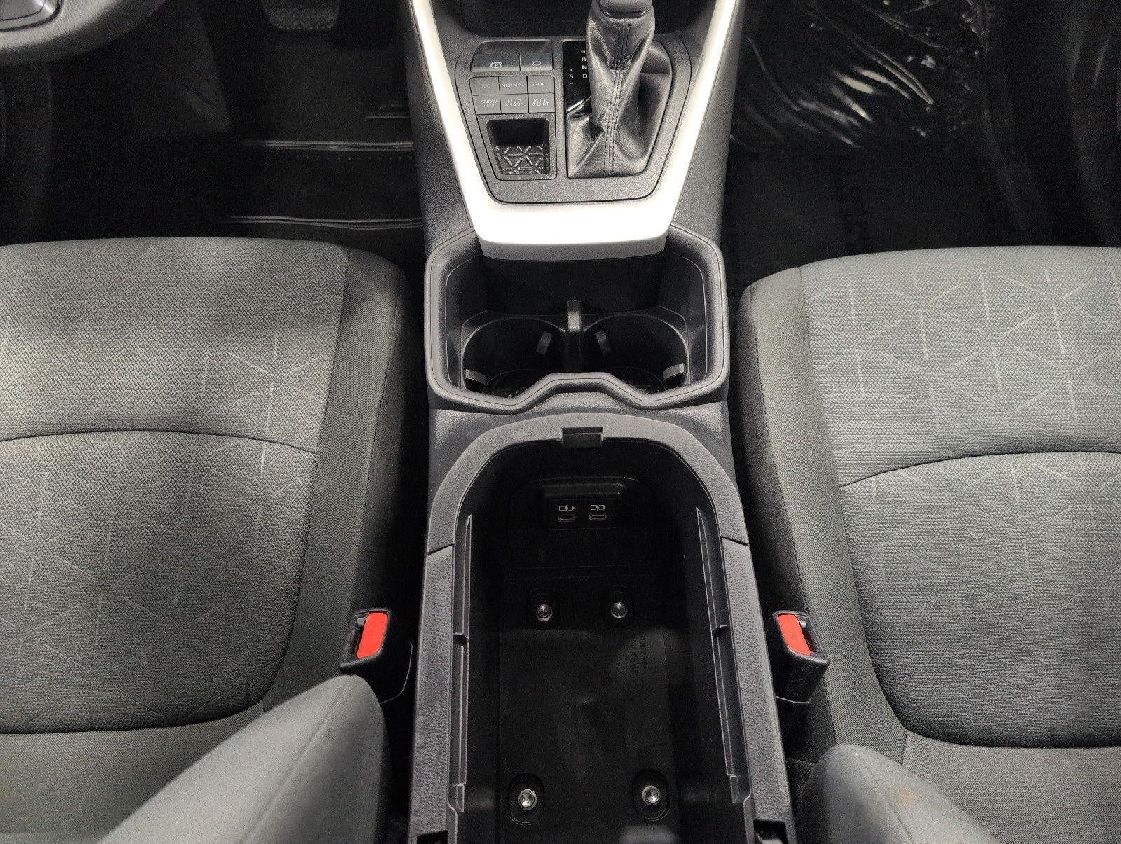 2025 Toyota RAV4 XLE AWD