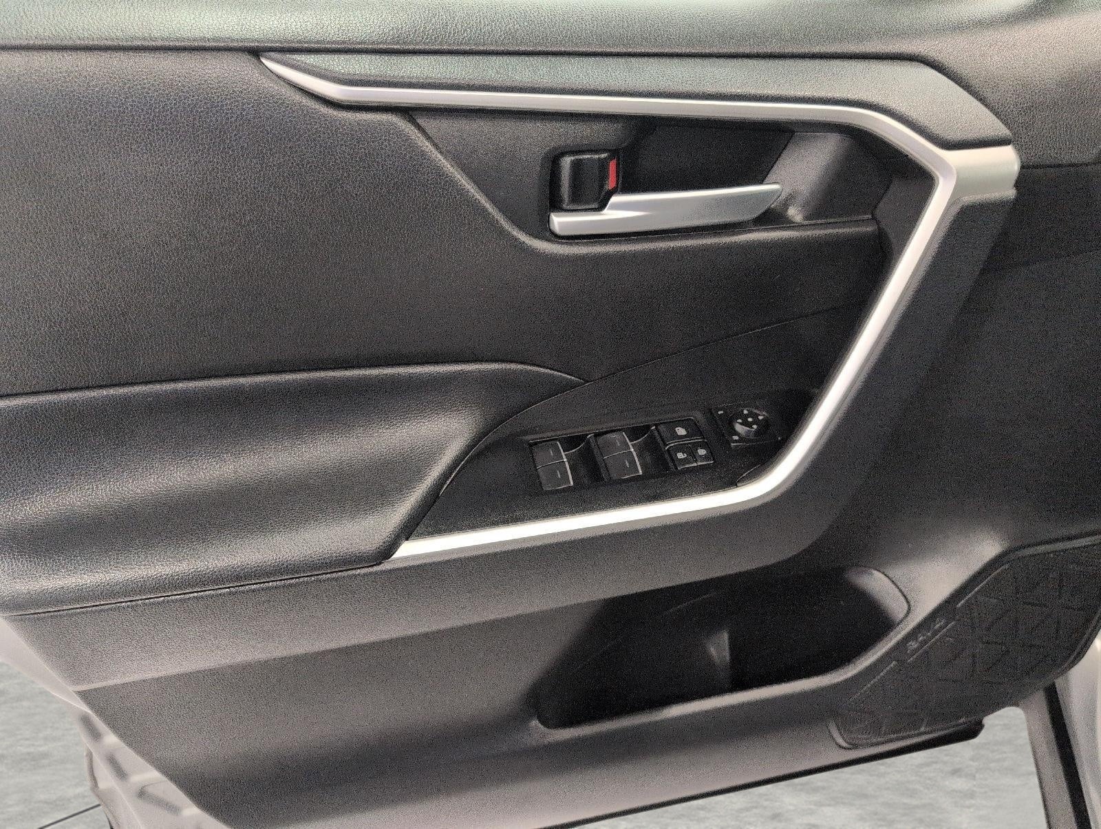 2025 Toyota RAV4 XLE AWD