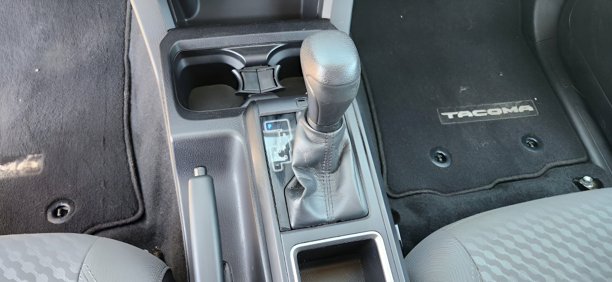 2022 Toyota Tacoma 2WD SR Access Cab 6' Bed I4 AT