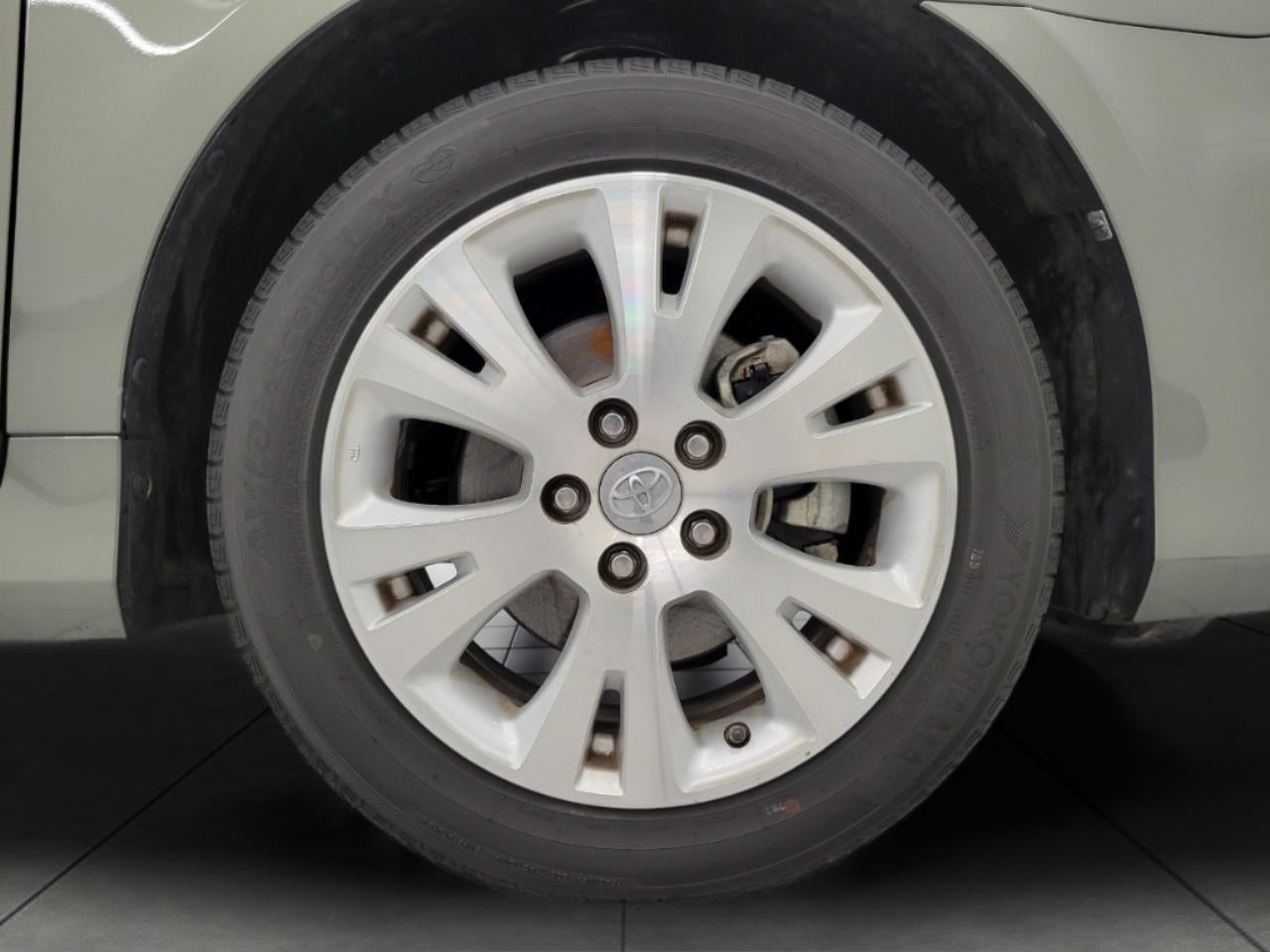 2011 Toyota Avalon 4dr Sdn