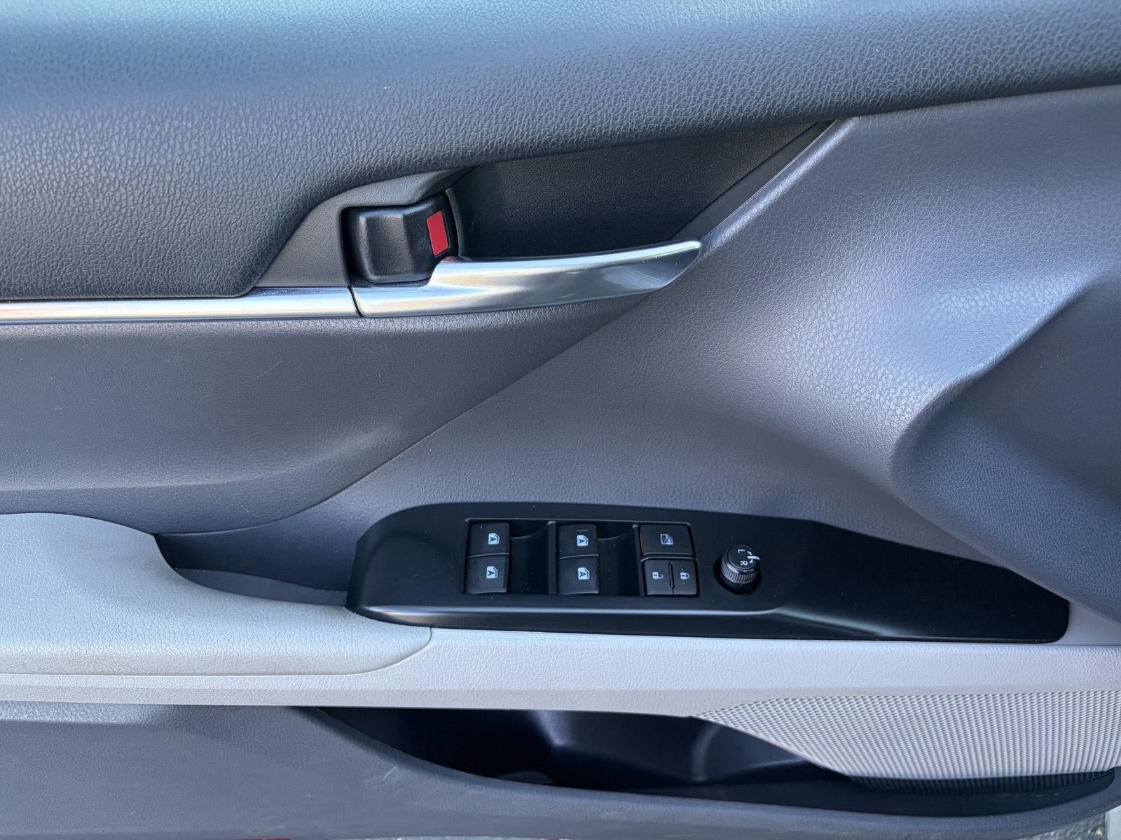 2020 Toyota Camry LE Auto