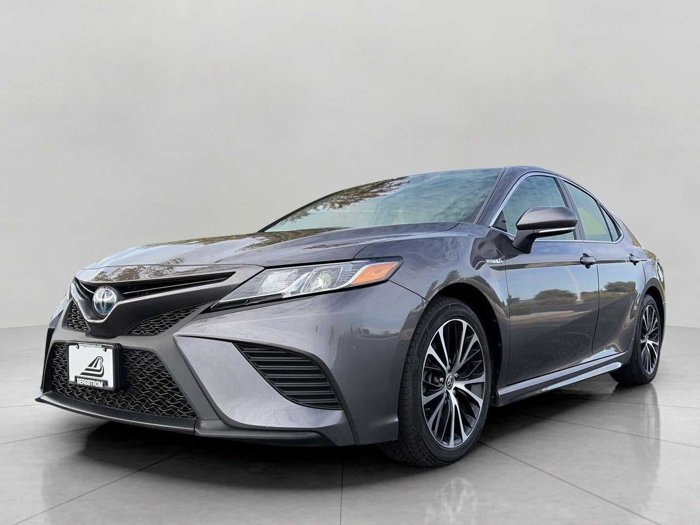 2020 Toyota Camry Hybrid SE CVT