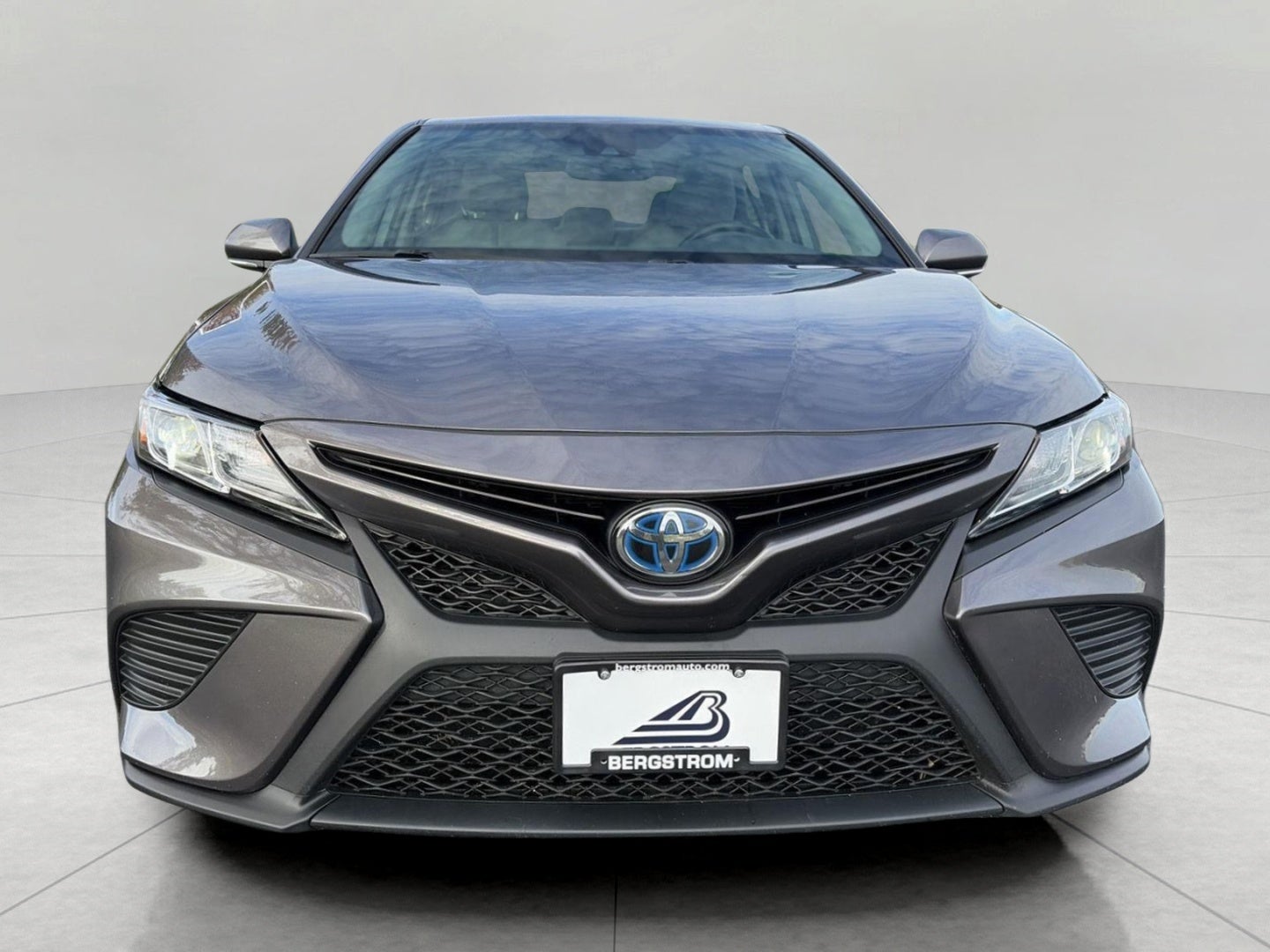 2020 Toyota Camry Hybrid SE CVT