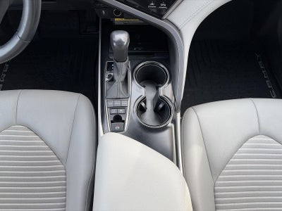 2020 Toyota Camry Hybrid SE CVT