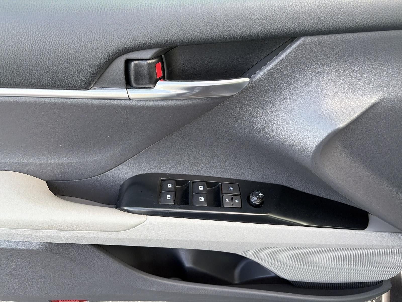 2020 Toyota Camry Hybrid SE CVT