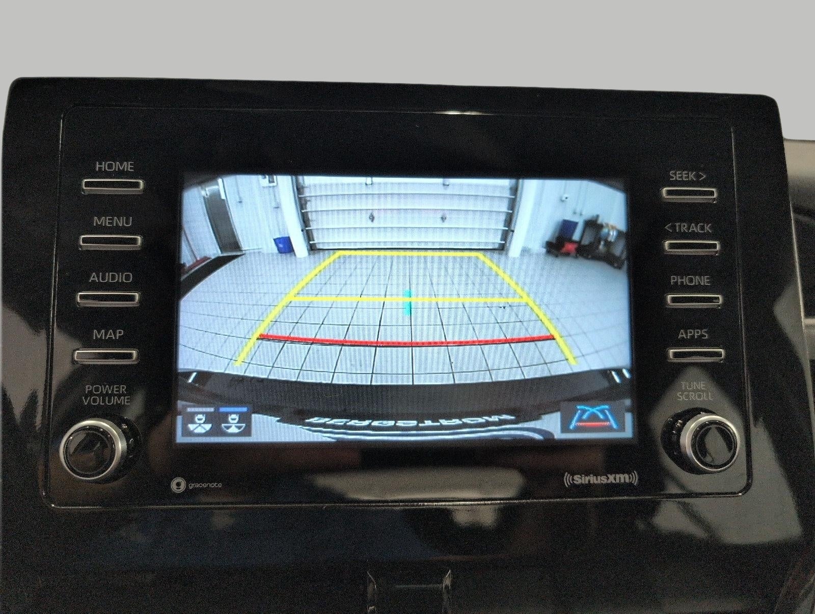 2022 Toyota Camry SE Auto AWD