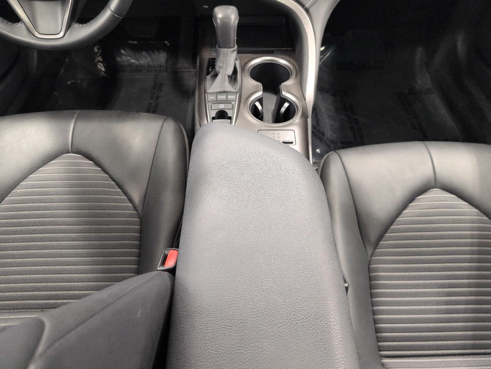 2022 Toyota Camry SE Auto AWD