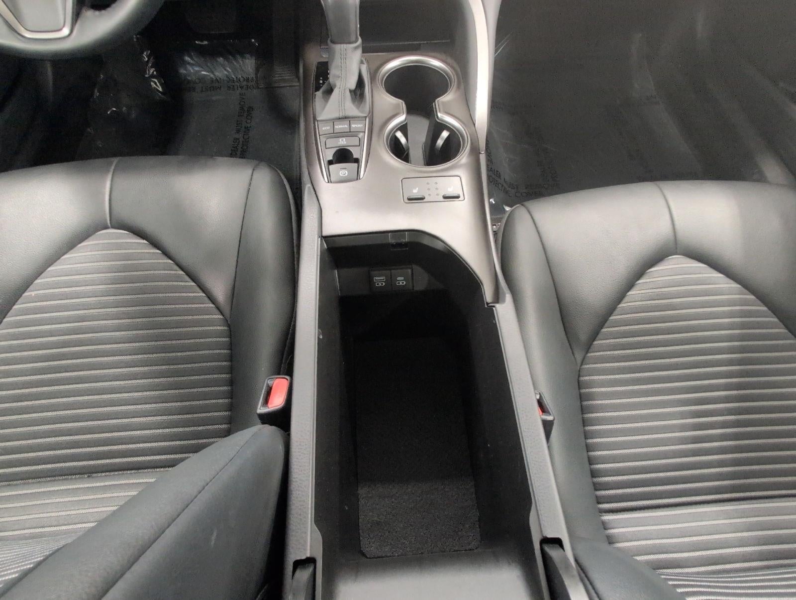 2022 Toyota Camry SE Auto AWD