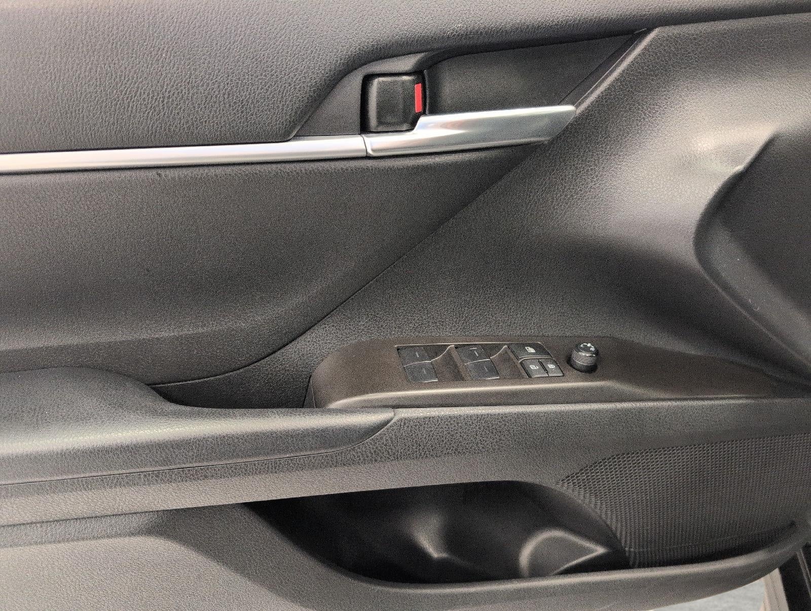 2022 Toyota Camry SE Auto AWD