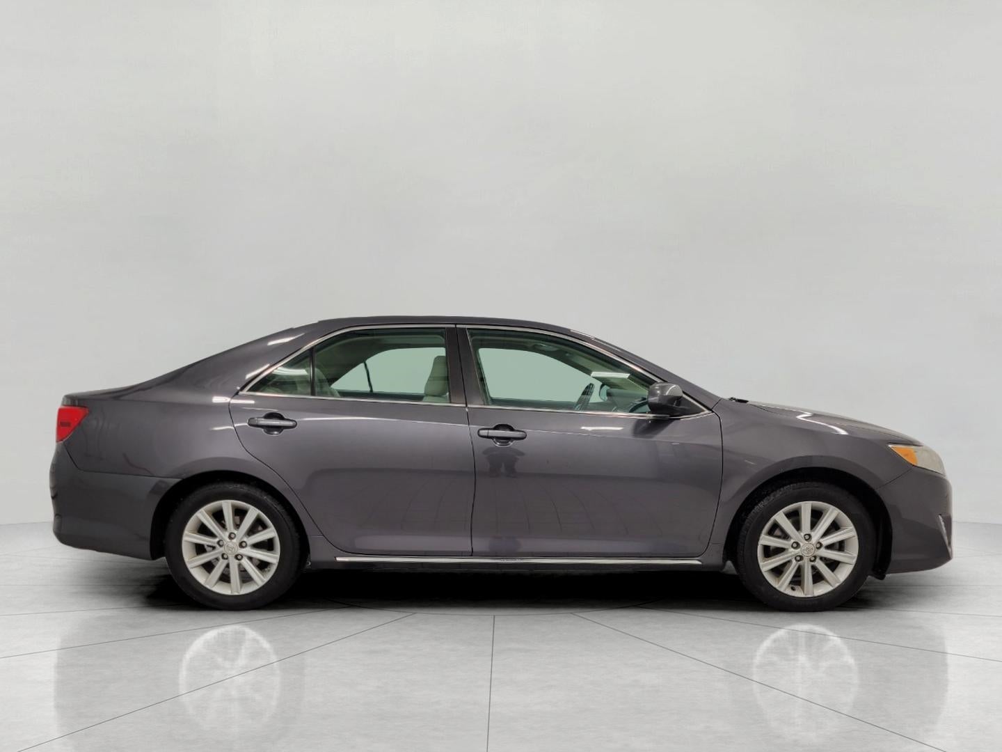 2012 Toyota Camry 4dr Sdn I4 Auto XLE