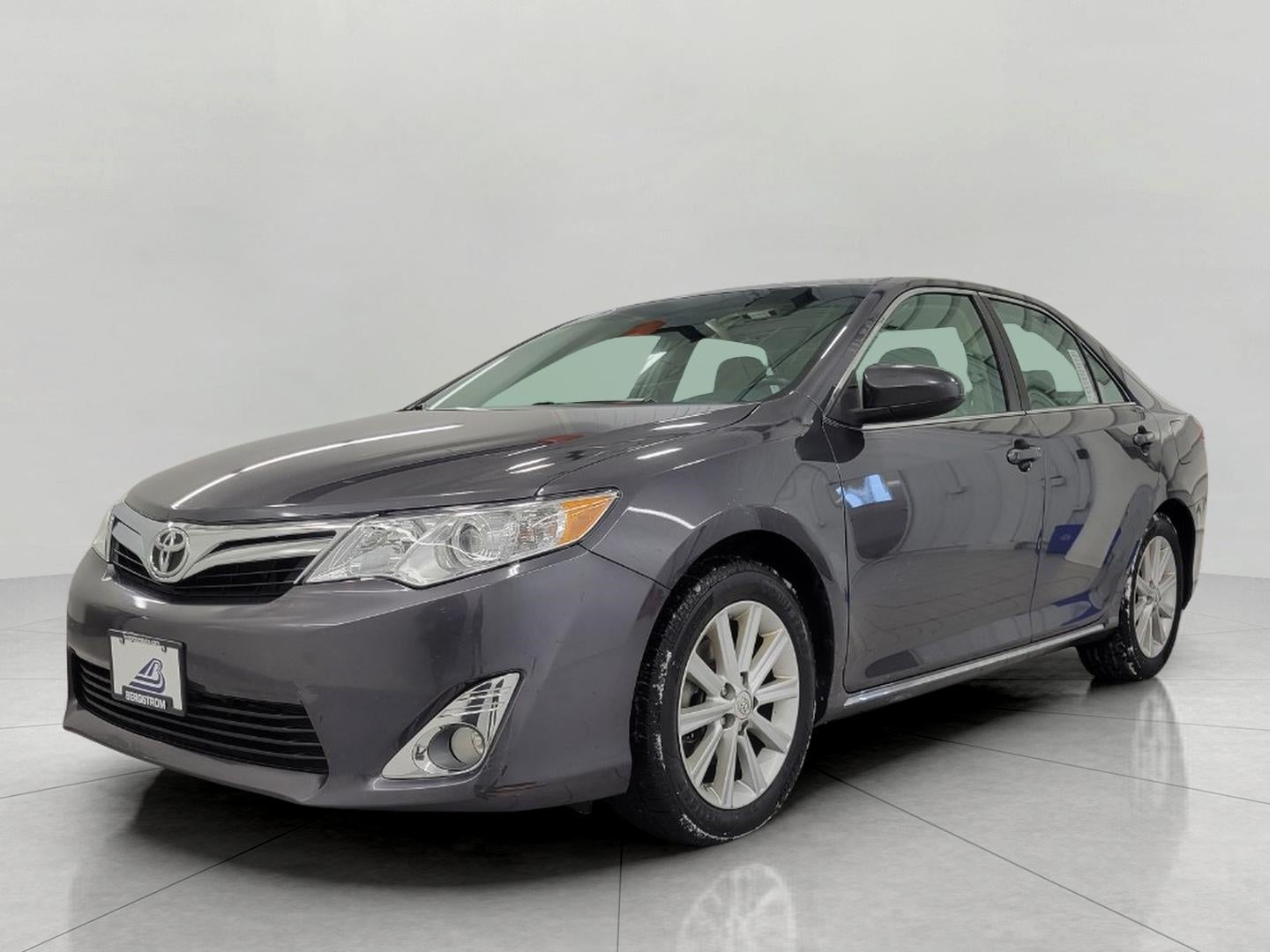 2012 Toyota Camry 4dr Sdn I4 Auto XLE