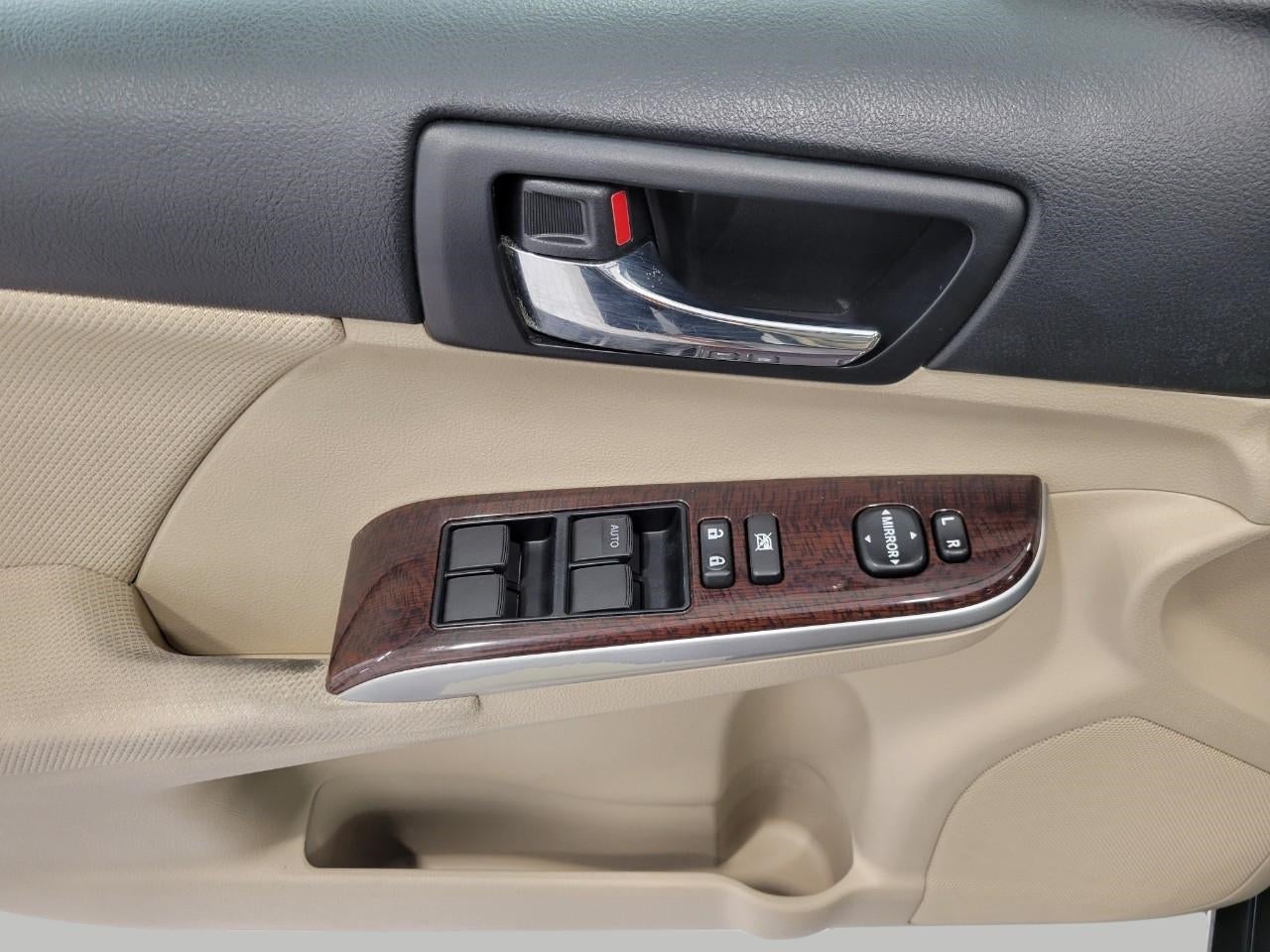 2012 Toyota Camry 4dr Sdn I4 Auto XLE