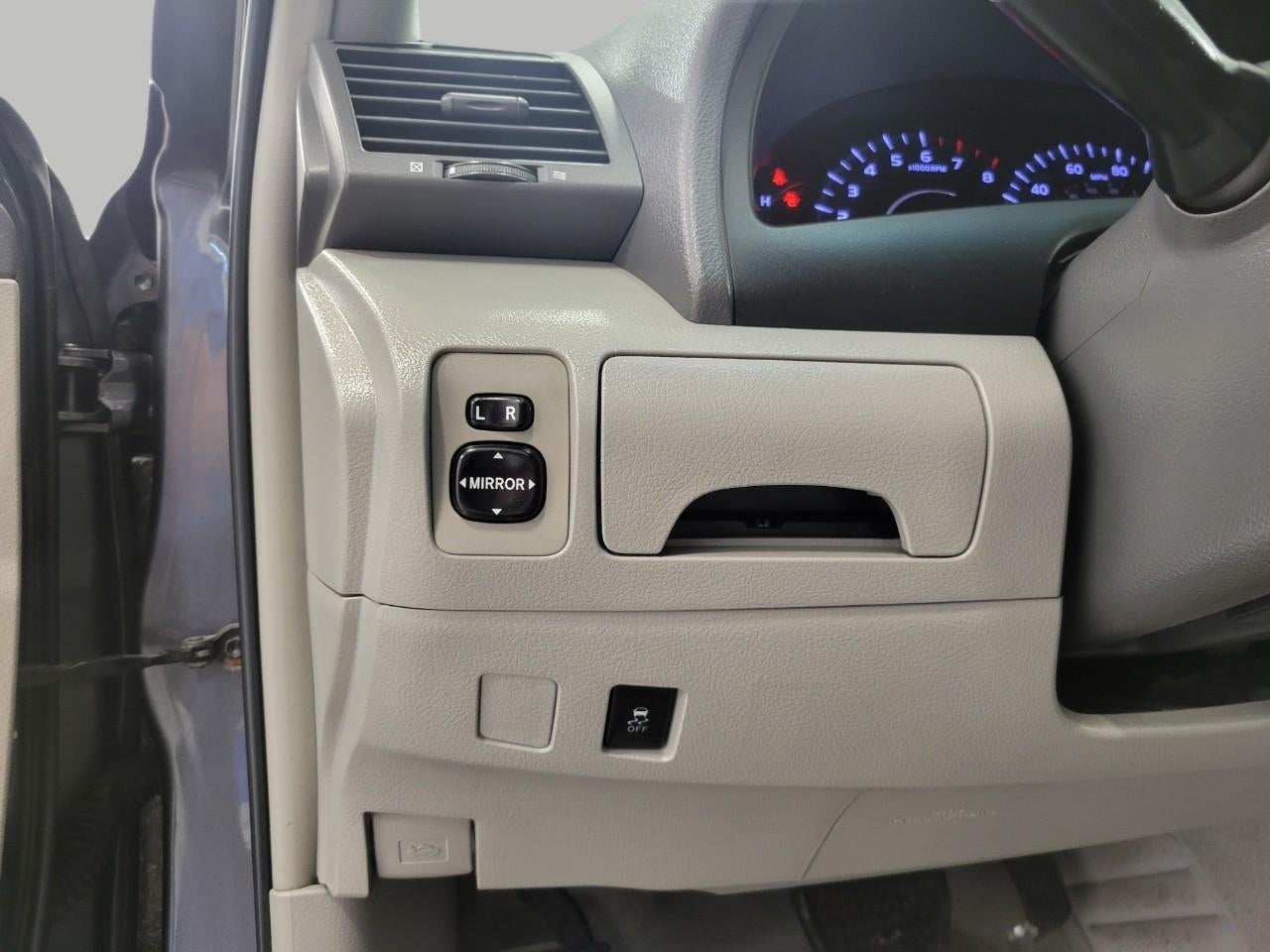 2010 Toyota Camry 4dr Sdn I4 Auto