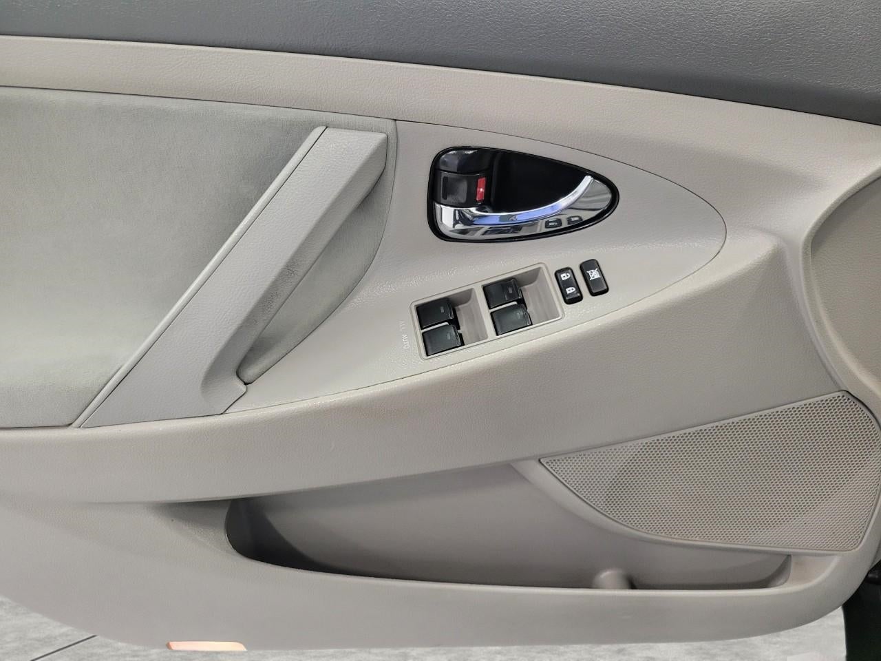 2010 Toyota Camry 4dr Sdn I4 Auto