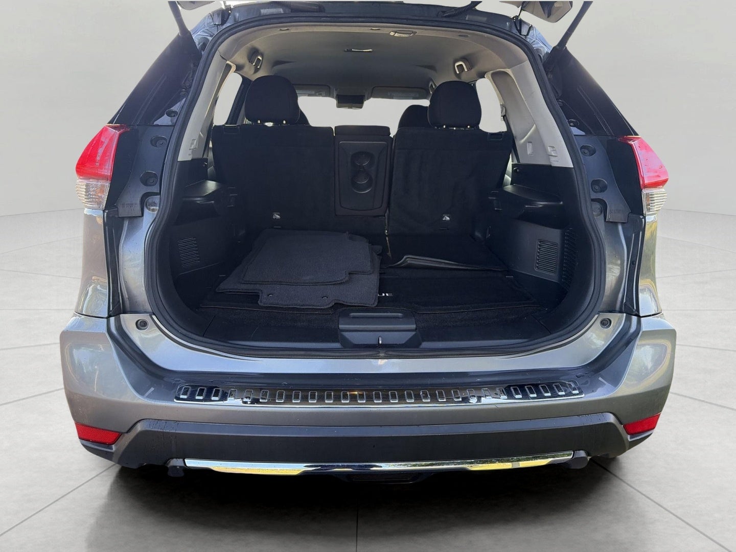 2018 Nissan Rogue FWD SV