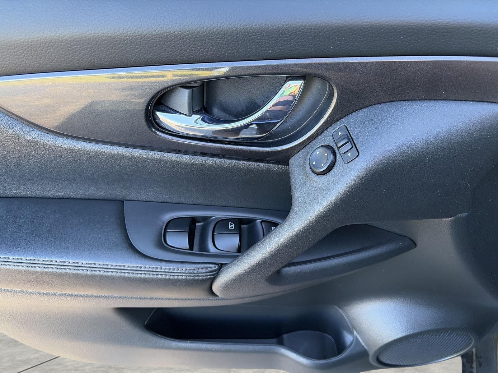 2018 Nissan Rogue FWD SV