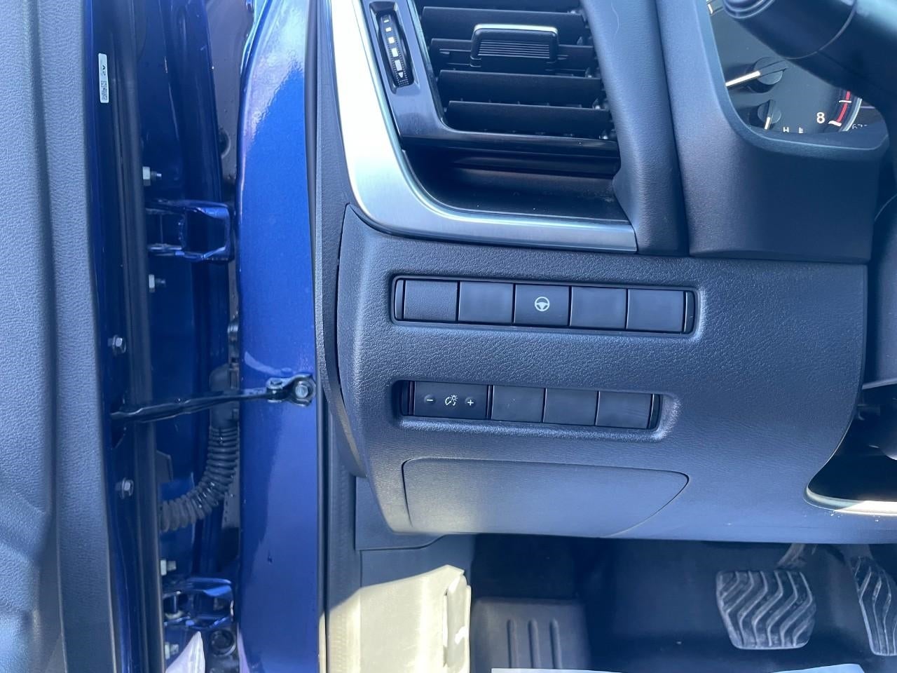 2022 Nissan Rogue AWD SV