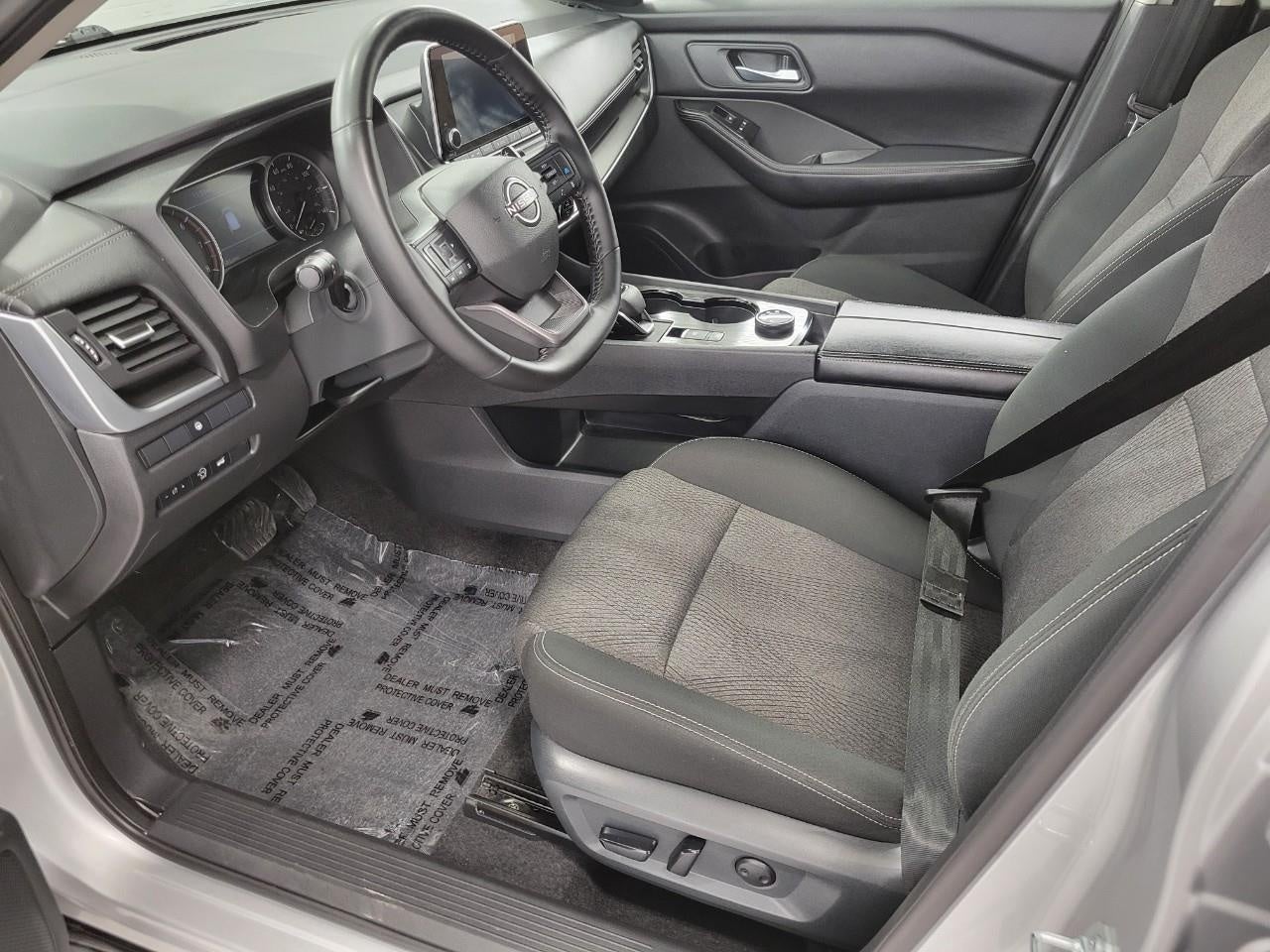 2025 Nissan Rogue AWD SV