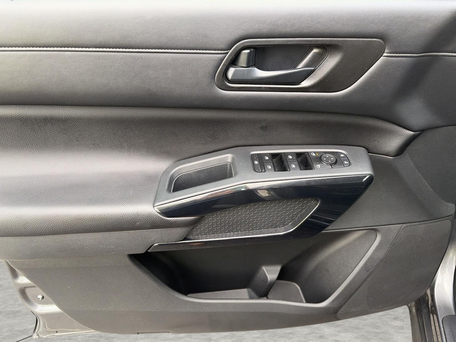 2023 Nissan Pathfinder SV 4WD