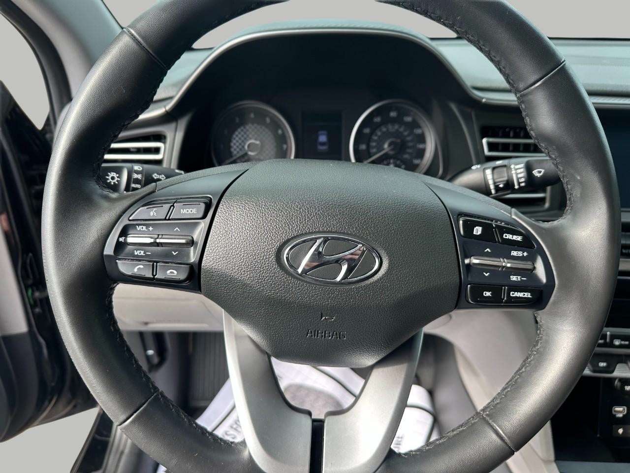 2020 Hyundai Elantra Limited IVT