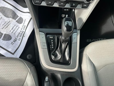 2020 Hyundai Elantra Limited IVT