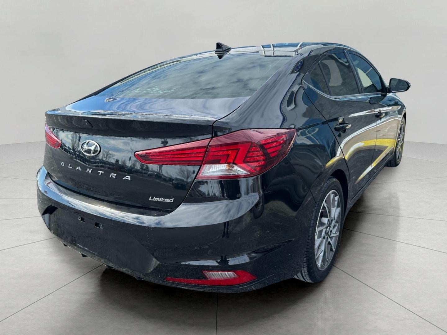 2020 Hyundai Elantra Limited IVT