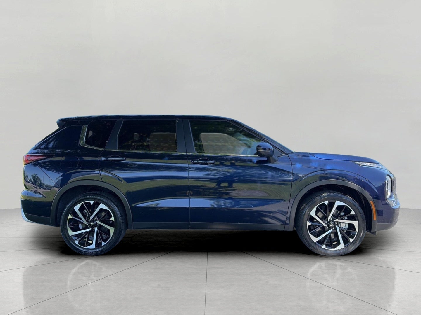 2023 Mitsubishi Outlander SE S-AWC
